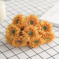 Bunga aster Gerbera buatan, kain sutra banyak warna untuk dekorasi rumah pernikahan