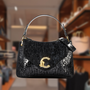Sac cabas décontracté pour femme COCCINELLE - Noir avec fermeture à rabat et logo imprimé - Product Image 3