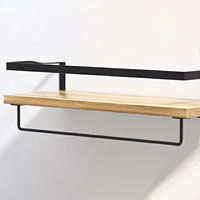 Ensemble de 3 étagères murales flottantes industrielles en bois avec supports métalliques noirs, une avec barre porte-serviettes pour le rangement dans la salle de bain et la cuisine