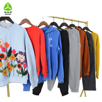 Ropa Deportiva de Marca Usada Sudaderas Gruesas con Capucha Pacas Coreanas de Ropa Mixta Usada 45kg Ropa de Hombre de Segunda Mano
