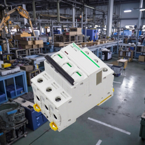 Ic65n mini nhựa MCB ngắt mạch 1P/2P/<span class=keywords><strong>3P</strong></span>/4P C/D loại 10a-63a 6kA phá vỡ Công suất 400V công nghiệp - Product Image 1