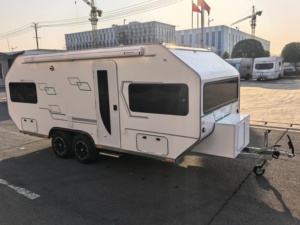 Roulotte de voyage moderne et légère en aluminium, sur mesure pour 4 personnes, spacieuse, pour les villégiatures et les groupes d'hôtes. - Product Image 1