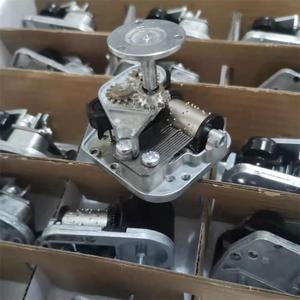 Bán Buôn 18 Note Music Box Cơ Chế Yunsheng Nhạc Phong Trào Hộp Cơ Chế Với Rotating - Product Image 1