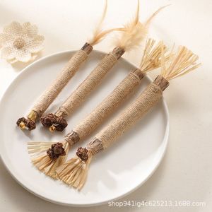 Jouet à mâcher pour chaton avec herbe à chat, fruits et raphia pour l'auto-entretenissement, le nettoyage des dents et l'élimination de la plaque dentaire - Product Image 4