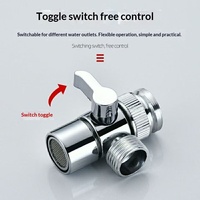 Robinet universel moderne avec aérateur et distributeur d'eau pour raccorder une douchette à un robinet de salle de bain