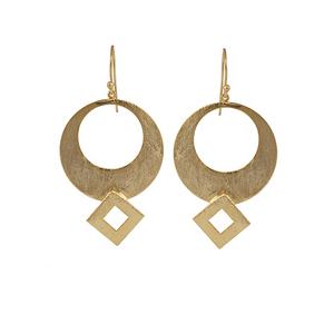 Pendientes colgantes largos chapados en oro con diseño elegante geométrico mate para boda y fiesta, joyería de regalo adecuada - Product Image 1