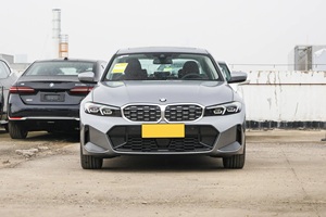 2024 BMW Série 3 325 Sensatec Sièges en cuir 4 zones AC Charge sans fil V2X Collaboration voiture-route Aide à la conduite avancée - Product Image 3