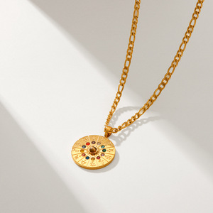 Pendentif Douze Constellations 2026 en Acier Inoxydable Plaqué Or 18K avec Zircon Coloré Rond et Chaîne Figaro - Product Image 3