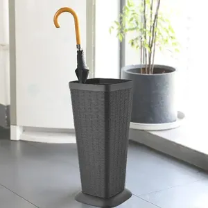 Porte-parapluie haut en plastique, structure tressée effet rotin, 26x26x51,5 cm, panier rectangulaire résistant pour rangement d'entrée - Product Image 4
