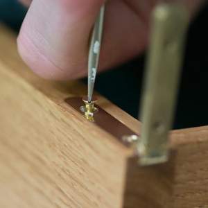 Пользовательские 90-градусные латунные боковые шарниры, металлическая шкатулка для ювелирных изделий, шарнир - Product Image 2