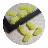 Vente chaude 100 Pcs/Lot 25*15MM Mini Raisins Artificiels Fruits Raisins En Plastique Décoratifs pour La Maison Cuisine Décor De Fête De Mariage