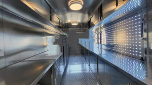 Vehículo Comercial de Cuatro Ruedas para Servicio de Comida Rápida, Negocio de Venta de Té con Leche, Café, Helados, Barbacoa y Aperitivos Gourmet - Product Image 5