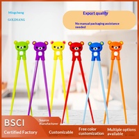 Couvre-bâtonnets en silicone motif ours de dessin animé, design moderne et minimaliste pour l'apprentissage de la posture de prise des bâtonnets par les enfants