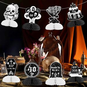 Centros <span class=keywords><strong>de</strong></span> Mesa <span class=keywords><strong>de</strong></span> Panal <span class=keywords><strong>de</strong></span> Abeja 'Muera conmigo en los 30' en Negro, Decoraciones 'Muera conmigo en los 30' <span class=keywords><strong>para</strong></span> Mesa, <span class=keywords><strong>Decoración</strong></span> Gótica <span class=keywords><strong>para</strong></span> el 40.º <span class=keywords><strong>Cumpleaños</strong></span> <span class=keywords><strong>para</strong></span> Mujeres - Product Image 5