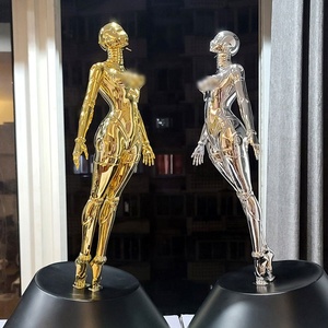 <span class=keywords><strong>Statue</strong></span> de femme sexy en métal poli miroir d'extérieur Sculpture de robot en acier inoxydable - Product Image 4
