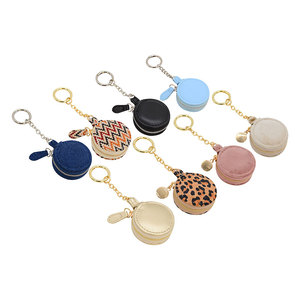 صندوق مجوهرات من الجلد الصناعي والمخمل مع سلسلة معدنية وحلية مفاتيح من سبائك الزنك، متوفر بالجملة من مخزون المصنع - Product Image 1