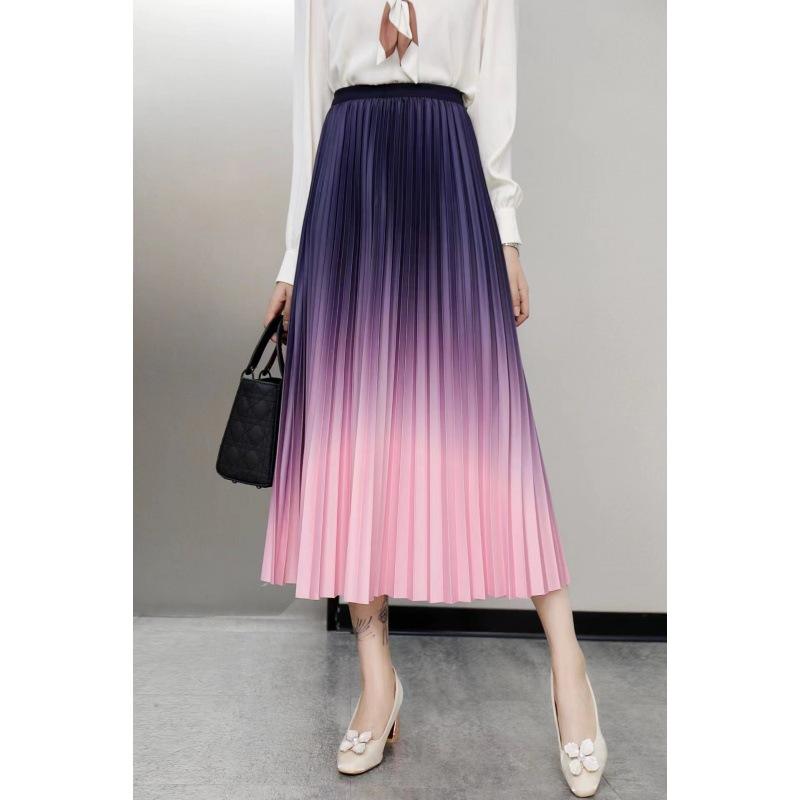 สีแดงม่วง