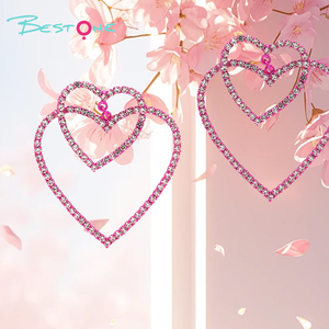 Nuevos pendientes de regalo del Día de San Valentín de Venta caliente lindos pendientes de corazón rosa de doble capa para mujeres listos para enviar - Product Image 3