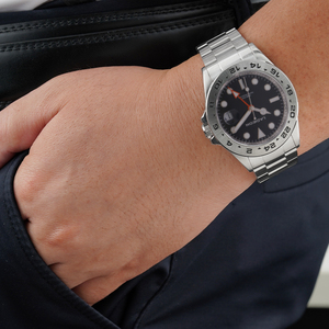 LADEON Schwarzes Zifferblatt Edelstahl uhr für Mann Datums anzeige Zeiger GMT die Uhr Mit Leucht funktion Quarzuhr - Product Image 5