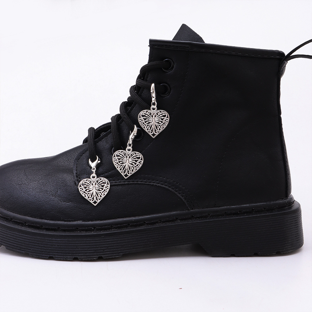 Lot de 3 papillons en forme de coeur