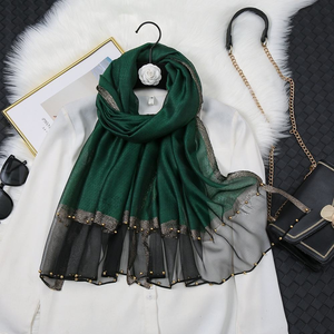 ผ้าพันคอไหมเทียมสีพื้นสำหรับผู้หญิง 1 ผืน ขนาดกลาง ใช้ได้หลากหลาย ผ้าคลุมไหล่ประดับลูกปัด ใช้ได้ทุกฤดู ผ้าคลุมศีรษะสำหรับเดินทาง ป้องกันแสงแดด - Product Image 6