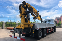 Camion grue Sinotruk 8x4 de 28 tonnes avec grue articulée montée à l'arrière, grue à flèche de 20,8 m à 8 sections, avec treuil et télécommande