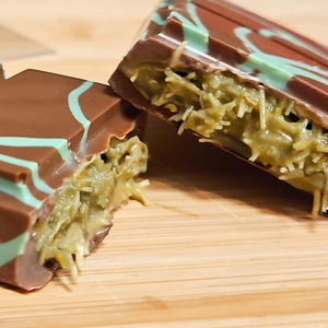 Pistache Kataifi au chocolat artisanal de haute qualité, halal, fabriqué à Dubaï, vente en gros OEM d'usine - Product Image 2
