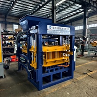 Machine automatique hydraulique robuste pour la fabrication de blocs de ciment à faible consommation de main-d'œuvre, équipement de fabrication de briques autobloquantes