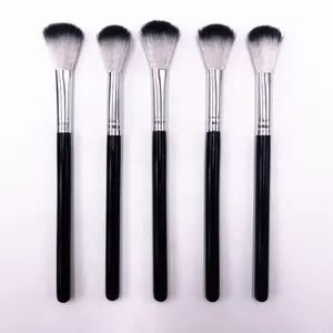 Private Label Soft Synthetic Bristles Large Highlighter Brush Pro Large Tapered Blending Brush Small Blush Brush