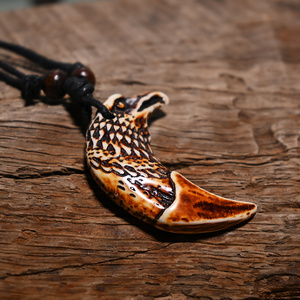 Kalung Retro Etnik FX047 Imitasi Gading Liontin Elang Tulang Yak untuk Pesta Kalung Pria Perhiasan Wanita Amulet Tribal Afrika - Product Image 3