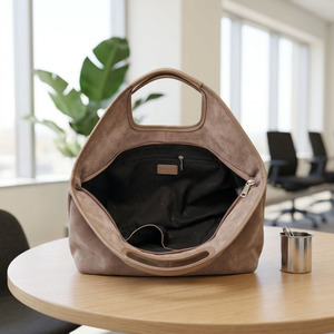 Borsa Hobo Vintage in Finta Pelle Scamosciata, Grande Capacità, Stile Minimalista, da Portare Sotto il Braccio o a Spalla per Donne - Product Image 6