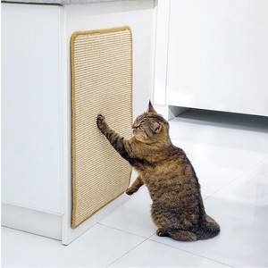 แผ่นรองข่วนแมวแบบมินิมอล รูปทรงสี่เหลี่ยมผืนผ้า ทำจากใยไซซอล สีขาวอมเทา สีเขียว เหมาะสำหรับห้องนั่งเล่น ห้องนอน ห้องทำงาน ห้องน้ำ ทนทานต่อการข่วน - Product Image 1