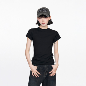 En gros 220gsm Slim Fit Crop Top personnalisé impression numérique plaine femmes <span class=keywords><strong>T</strong></span>-<span class=keywords><strong>shirt</strong></span> court coton femmes <span class=keywords><strong>T</strong></span>-<span class=keywords><strong>shirt</strong></span> à manches courtes - Product Image 3