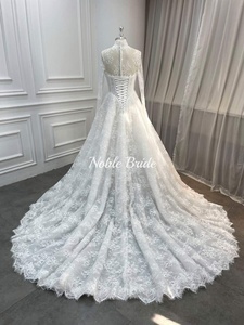 <span class=keywords><strong>Abito</strong></span> da Sposa con Collo Alto in <span class=keywords><strong>Pizzo</strong></span>, Maniche Lunghe, <span class=keywords><strong>Tulle</strong></span> Trasparente, Stile Principessa con Strascico 2026 - Product Image 4