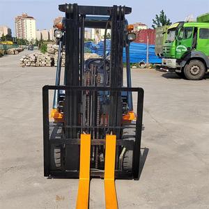 รถยกโตโยต้า รุ่น 7F ซีรีส์ ใช้แก๊ส LPG ขนาด 3 ตัน ยกสูง 4.5 เมตร เสากระโดงสามท่อน ยางลม สำหรับใช้งานภายในอาคาร - Product Image 4