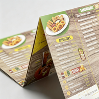 Menu de restaurant tri-plié imprimé sur mesure de haute qualité, couleur pleine, papier couché mat 200 g/m², laminé