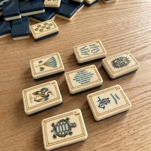 Luxury American Mahjong Set Navy Blue Ivory Turtle 1 Dot Acrylic Deep Engraved 160 Tiles Folding Fan Gift - Product Image 3