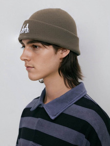 Custom Gray Knitted Embroidered Fashionable Warm <strong>Pom</strong>-<strong>pom</strong> <strong>Beanie</strong> for Cold Winter Weather - Product Image 3