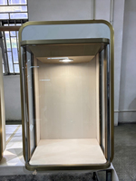 Vitrine murale encastrée sur mesure pour bijoux, éclairage LED, cadre en métal doré, vitrine en verre pour boutique de bijoux