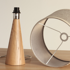 Lampada da Tavolo Moderna con Illuminazione Elettrica in Legno e <span class=keywords><strong>Paralume</strong></span> in Tessuto <span class=keywords><strong>Beige</strong></span> per Soggiorno, Decorazione d'Interni Contemporanea - Product Image 6