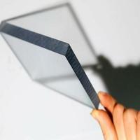 Plaque en polycarbonate massif incassable pour toit, lucarne, abri de voiture
