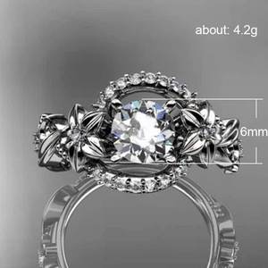 Elegante Anello da Donna con Fiore Traforato, Anello Floreale Semplice alla Moda, Accessorio per Mani da Indossare Quotidianamente - Product Image 5