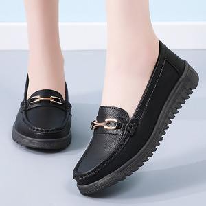 Autumn New Style Cowhide Leather Women's <b>Soft</b>-Soled With Non-Slip Cowhide Soles Slip-on Comfortable Mom <b>Shoes</b> - Product Image 2