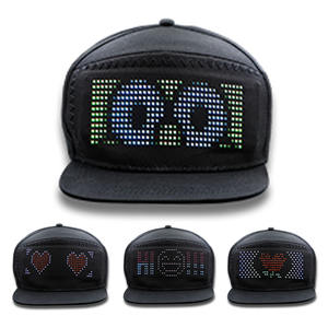 Gorra LED con Pantalla Programable Controlada por Aplicación y Recarga USB - Product Image 3
