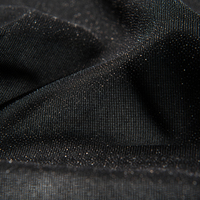 Interligne en tricot chaîne prédécoupée pour une production de vêtements et un processus de couture efficaces