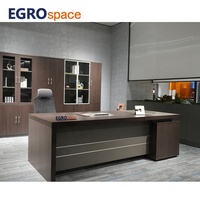 Bureau de direction de luxe EGROspace, design moderne en bois, table de direction pour PDG, directeur général, cadre supérieur