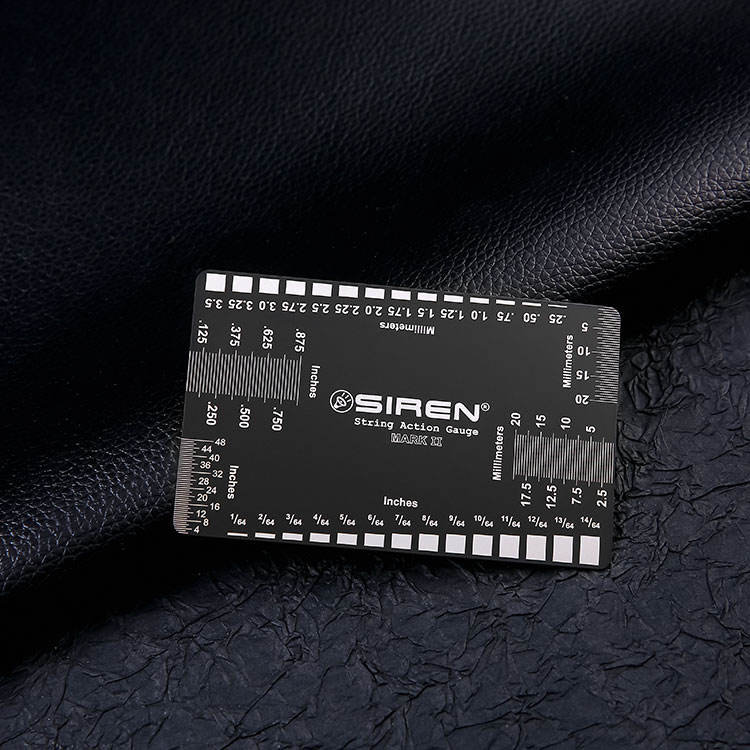 นามบัตรโลหะสีดำ