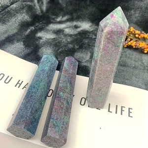 Vente en gros de rubis de qualité supérieure dans une kyanite, pointe de rubis, cristal de guérison, pierre naturelle pour une décoration intérieure unique et des cadeaux de fêtes - Product Image 5