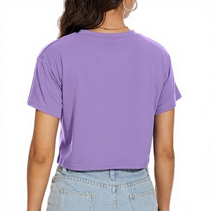 Camiseta Corta Oversize para Mujer, Algodón Premium, Estilo Casual y Moderno, Ropa Urbana - Product Image 2