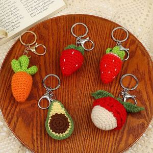 Tricoté à la main <span class=keywords><strong>Carotte</strong></span> Avocat Cerise Porte-clés Charmes Fruit Laine Crochet Porte-clés Tissé Macramé Porte-clés Fraise Porte-clés - Product Image 2